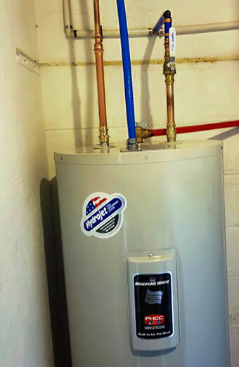 https://huntingdalehotwater.com.au/uploads/2025/06/electric-hot-water-system-32554.jpg