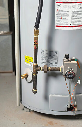 https://huntingdalehotwater.com.au/uploads/2025/06/gas-hot-water-system-65811.jpg