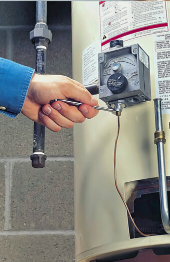 https://huntingdalehotwater.com.au/uploads/2025/06/hot-water-servicing-64446.jpg