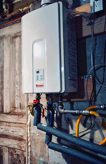 https://huntingdalehotwater.com.au/uploads/2025/06/hot-water-servicing-84983.jpg