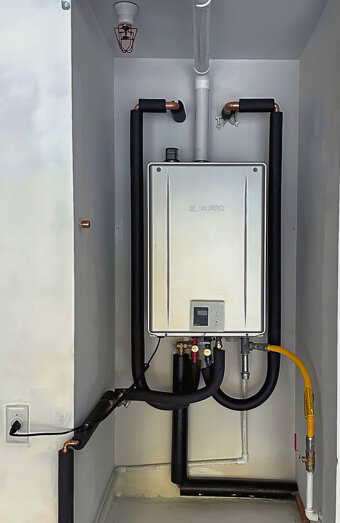 https://huntingdalehotwater.com.au/uploads/2025/06/thermostatic-water-systems-92621.jpg